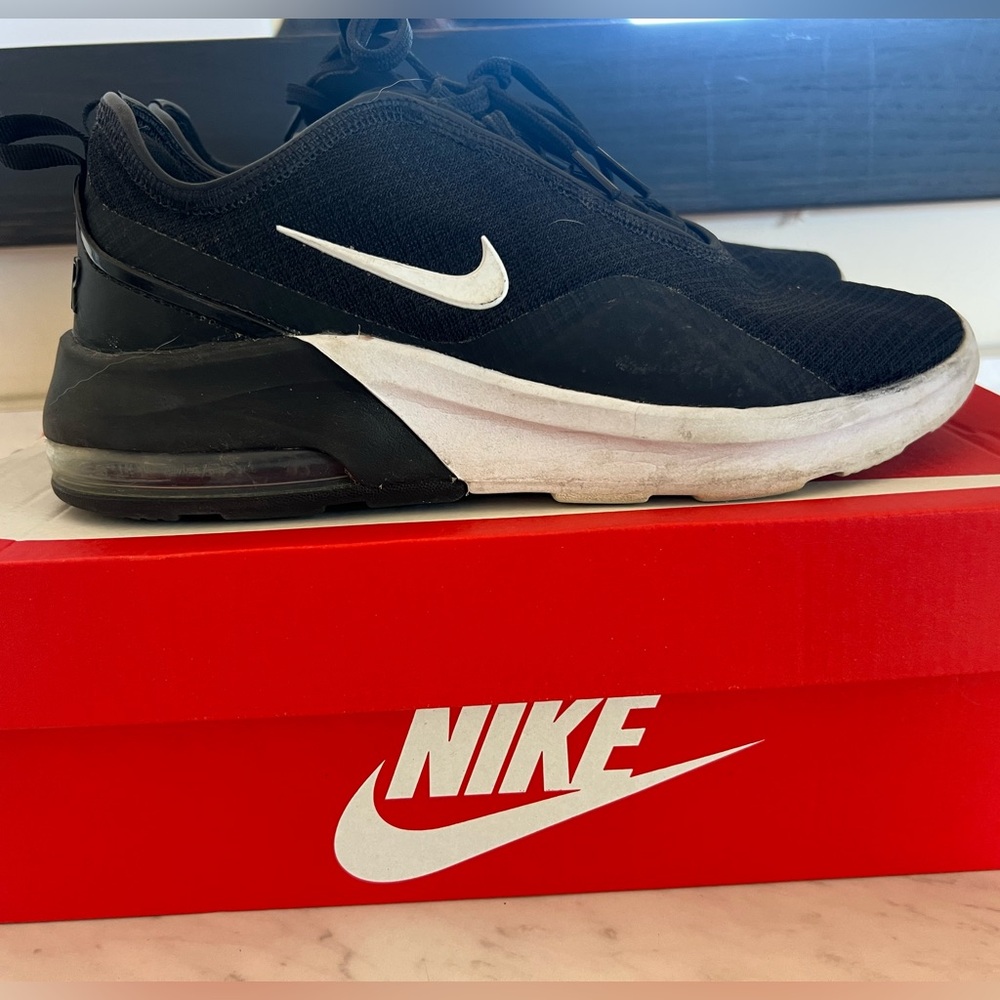 Nike Air Max 2090 Shoes Womens Size 8 Black White Sneakers CK2612-100